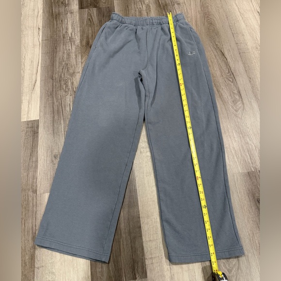 Alo Yoga Accolade Gray Sweatpants Size M Good Condition - Picture 7 of 8